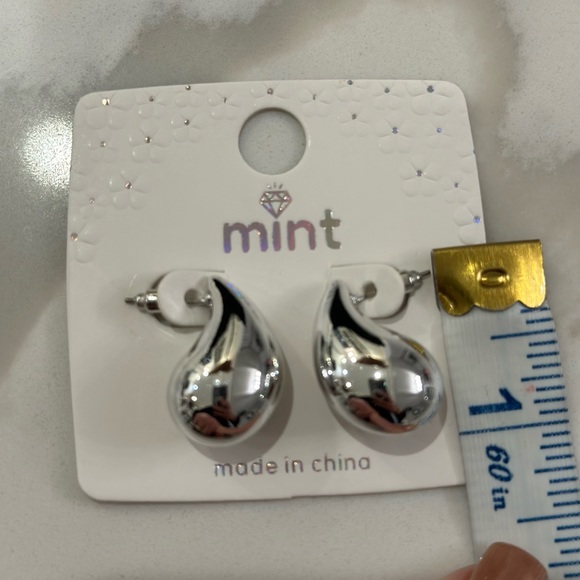 NWT MINT Bottega-style mini rain drops earrings silver super light weight. - Picture 4 of 5